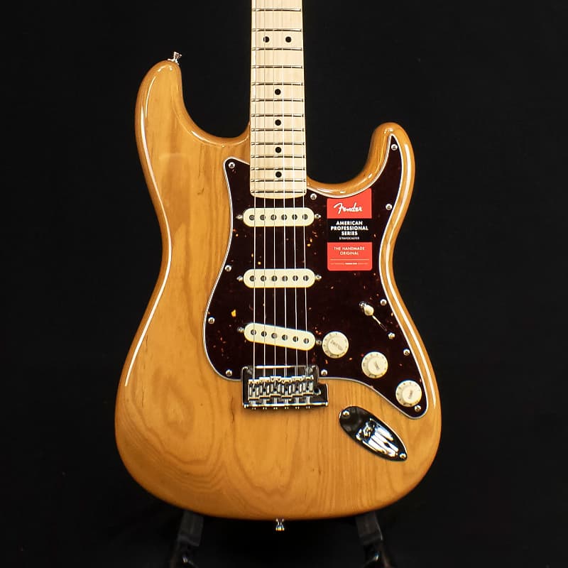 Fender Light Ash American Professional Stratocaster Aged Natural 2019 image 3