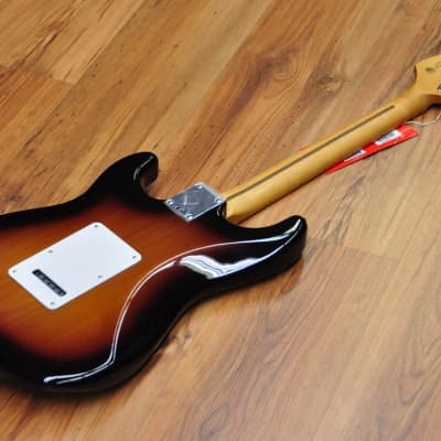Fender Vintera 50's Stratocaster Modified 2 Color Sunburst image 18