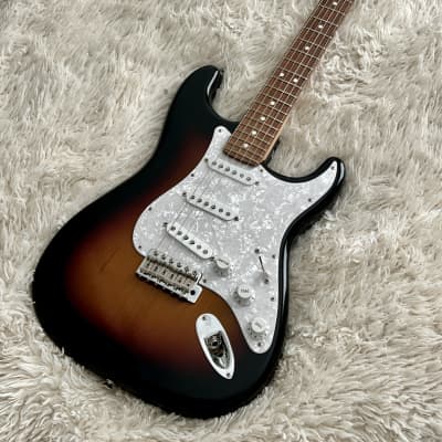 2004 Fender Highway One Stratocaster Sunburst Electric Guitar image 10