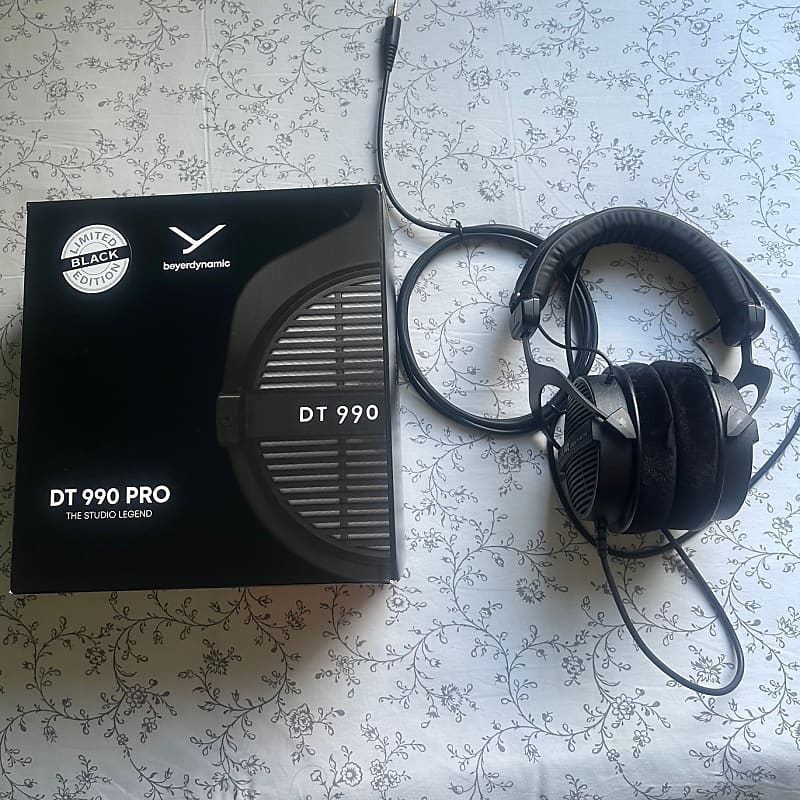 Beyerdynamic DT 990 Pro (250 Ohm) Limited Edition Black image 1