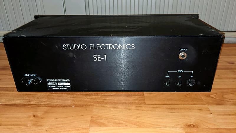 Studio Electronics SE1, MiniMoog outlet Clone