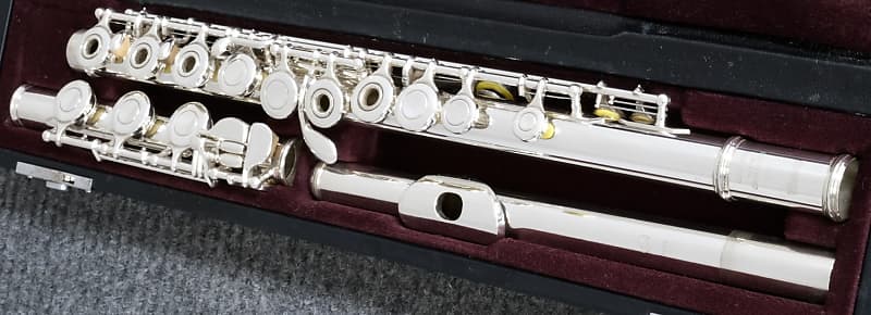 Yamaha YFL-461 Flute, Solid Silver, Open Hole, Offset G, B-Foot image 1
