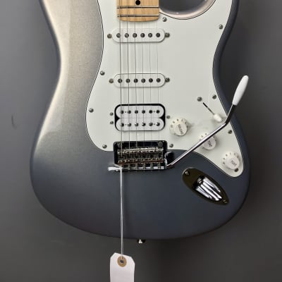 Fender Player Seriers Stratocaster HSS with Maple Fretboard 2020 Silver image 2