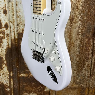 Fender Player Stratocaster Polar White 2022 (Used) image 14