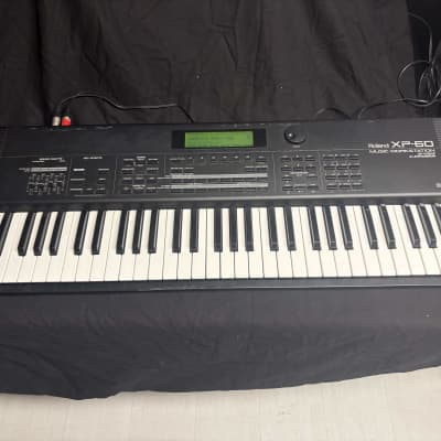 Roland XP-60 61-Key 64-Voice Music Workstation Keyboard 1998 - 2003 - Black