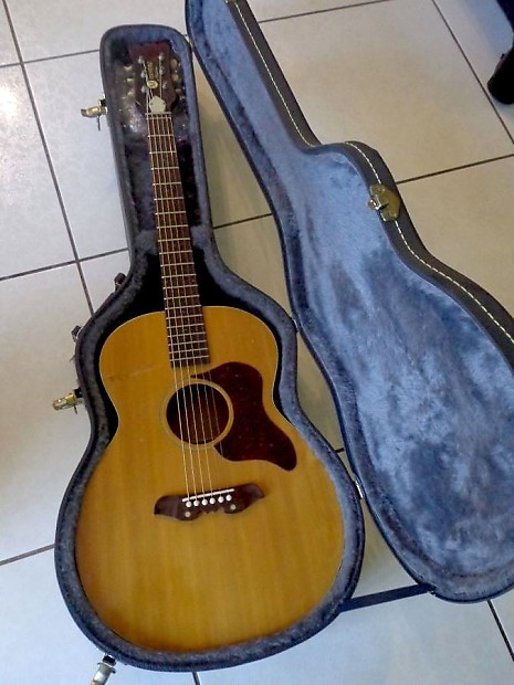 Mosrite shop acoustic guitars