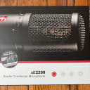 sE Electronics sE2200 Large Diaphragm Cardioid Condenser Microphone 2019 - Present - Vintage Edition Green Hammered open box