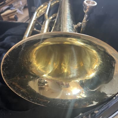 Jupiter JEP470 Euphonium, 4 piston, Gold with case and mouthpiece image 11