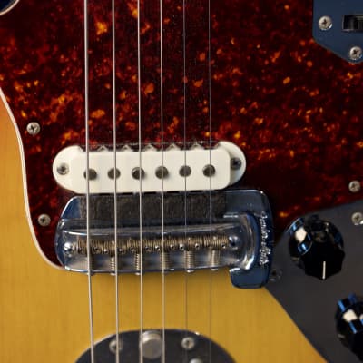 Fender Jaguar 1967 - Sunburst with Block Inlay and Original Case image 4