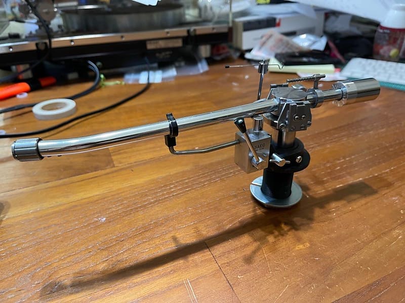 SAEC WE-308 tonearm with original head shell + needle weight  			