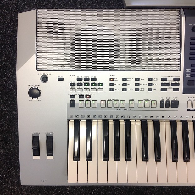 YAMAHA PSR-S700 Keyboard, INC: Box, Music Rest & Warranty YAMAHA PSR-S700 Keyboard, INC: Box, Music Rest & Warranty
