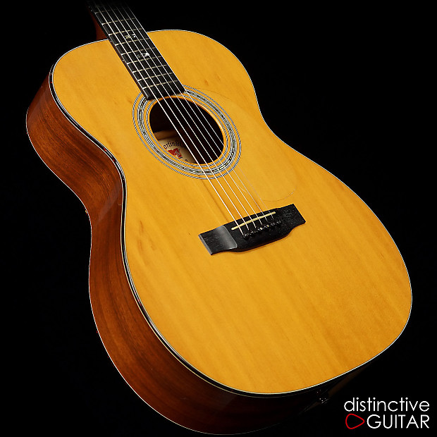 Martin MTV2 Unplugged Limited #51 of 200 Natural