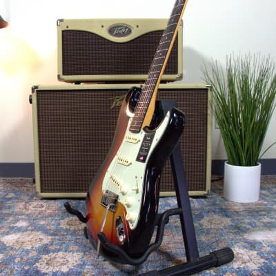 Fender – American Ultra Stratocaster – Ultraburst – w/Flight Case image 5