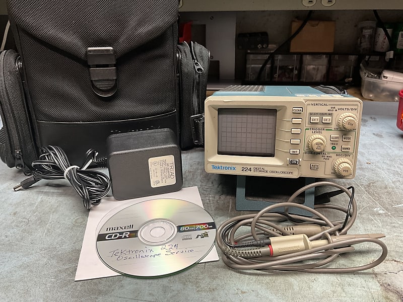 Tektronix 224 Digital Oscilloscope 60 mhz, Probe, Manual, Case, PS  			