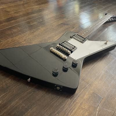 2012 Edwards ESP EX-92D Electric Guitar Explorer Seymour 2012 Edwards ESP EX-92D Electric Guitar Explorer Seymour