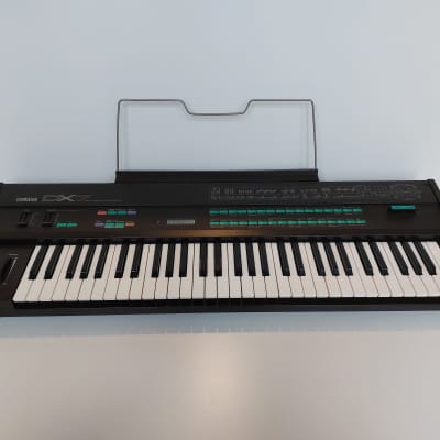 Yamaha DX7 Programmable Algorithm Synthesizer 1983 - 1987 - Black