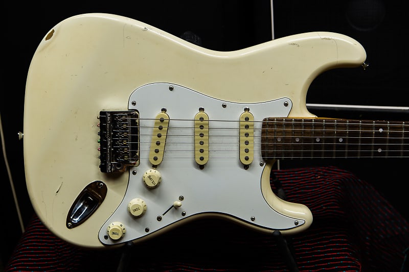 Fender Standard Stratocaster with S1 Tremolo Made In Japan 