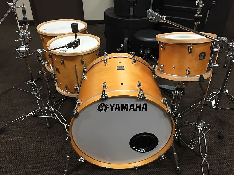 Yamaha Maple Custom Absolute Drum Set image 4