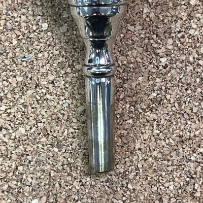 Giardinelli New York 1S , (new old stock) trumpet mouthpiece with 