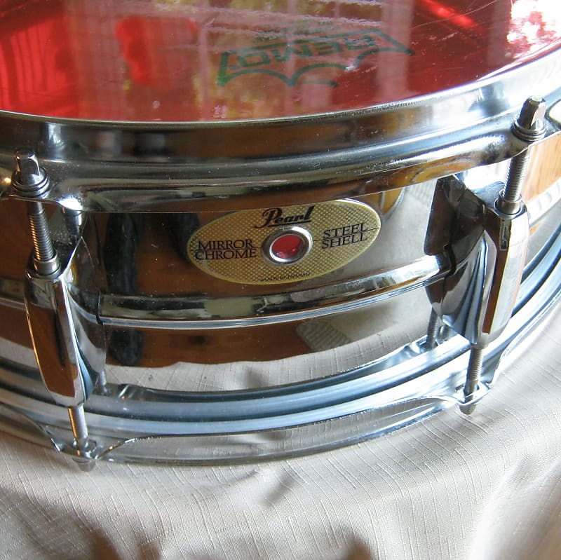 Pearl Mirror Chrome Steel Shell Snare Drum 14 across by 5.5 deep Lot 60-04