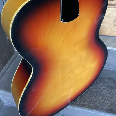 Kay  Jumbo Deluxe Archtop Guitar  17'' image 15
