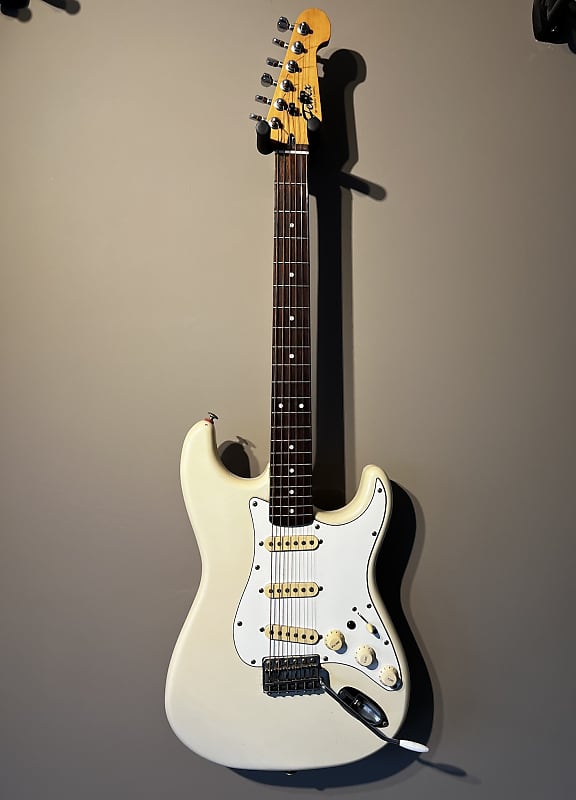 Fenix Stratocaster 1987 by Young Chang Vintage White image 1