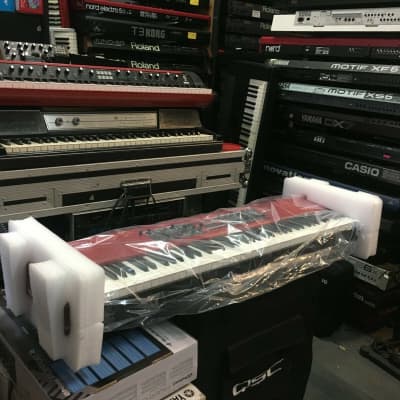 Nord Piano 5 88 key Hammer Action Weighted Keyboard, Triple Pedal, MINT in Box //ARMENS//