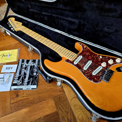 Fender USA American Deluxe Stratocaster N3 HSS 3 Color