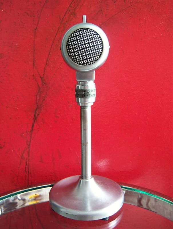Vintage 1940's Turner 22D dynamic microphone Hi Z harp mic w