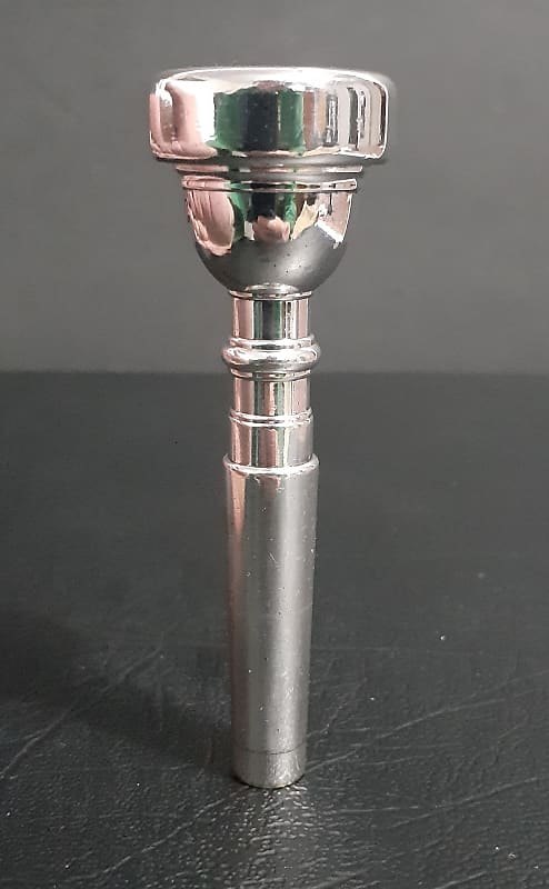 Bach Vincent Bach Corp 1-1/4C Trumpet Mouthpiece, Silver plated