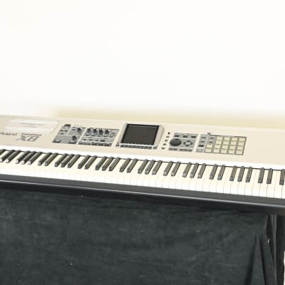 Roland Fantom-X8 88-Key Workstation Keyboard CG01MD4