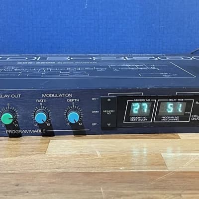 Roland SDE-2500 MIDI Digital Delay