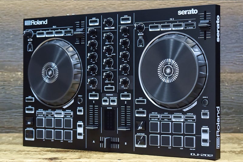 Roland DJ-202 DJ Controller | Reverb Canada