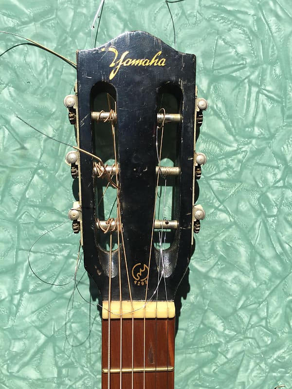 Yamaha Dynamic guitar No. S50 1966 Natural. Cream label