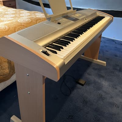 Yamaha DGX-505 Portable Grand Electric Piano