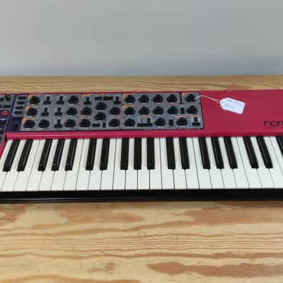 Nord Lead 3 49-Key 24-Voice Polyphonic Synthesizer 2002 - 2007 + SOFTBAG