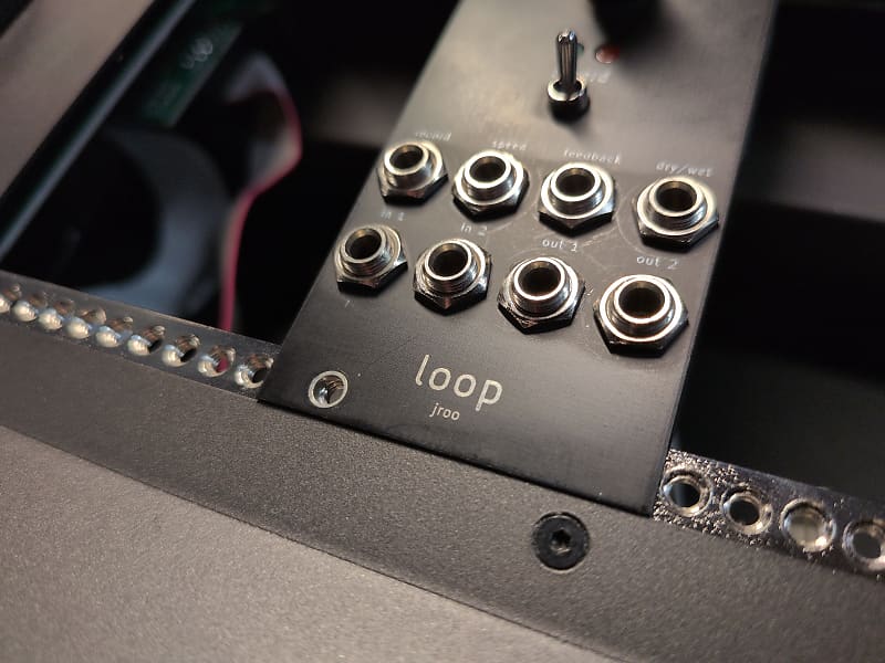 NEWモデル loop jroo machines music jroo | Marketplace Eurorack ModularGrid 鍵盤楽器