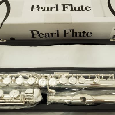 Pearl *Pre-Order* Quantz 665 Series Offset G/B-Foot/Closed Hole Flute | Special Order | WorldShip | Authorized Dealer image 2