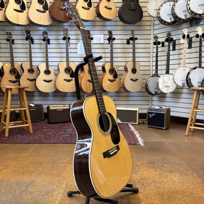 Martin 000-28 Standard Series Sitka Spruce/East Indian Rosewood Acoustic Guitar w/Hard Case image 5