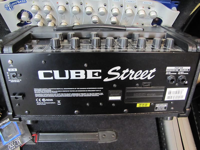 Roland Cube Street 2-Channel 2x2.5-Watt 2x6.5