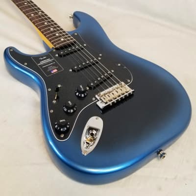 Fender American Professional II Stratocaster Left-Hand, Rosewood Fingerboard, Dark Night, Deluxe HSC image 4