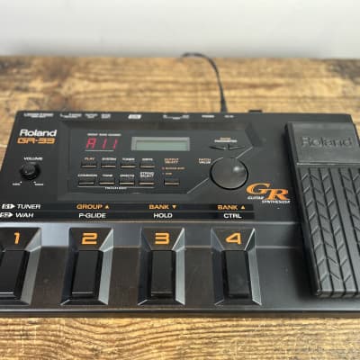 Roland GR-33 guitar synth