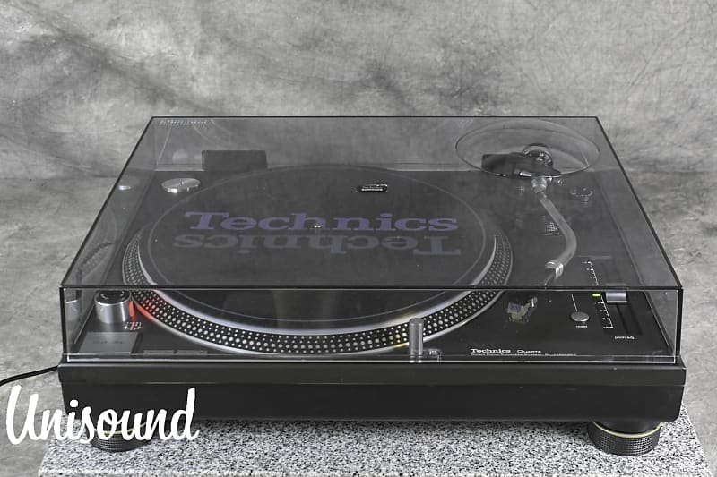 Technics SL-1200MK5 Black direct drive DJ turntable in Very Good condition.