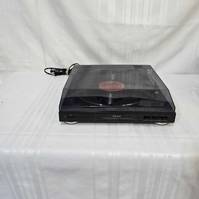 TEAC P-A688 Turntable  			