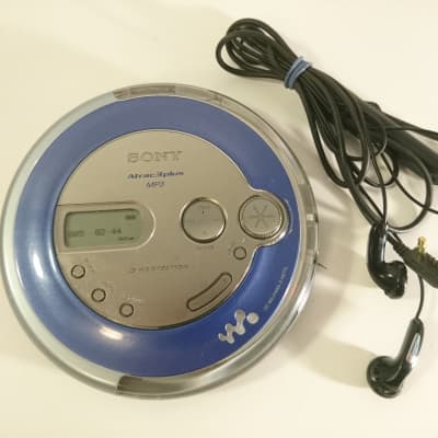 SONY D-NE715 Portable CD Player Walkman Discman - Works