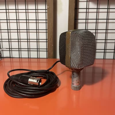 05 AKG D12 ビンテージ AKG D12 - Gearspace