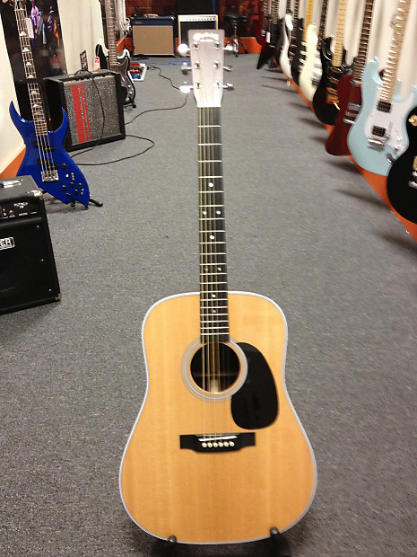 Martin d28 pickup deals