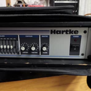 Hartke HA2500 Bass Head with padded (rack mount) carrying case 