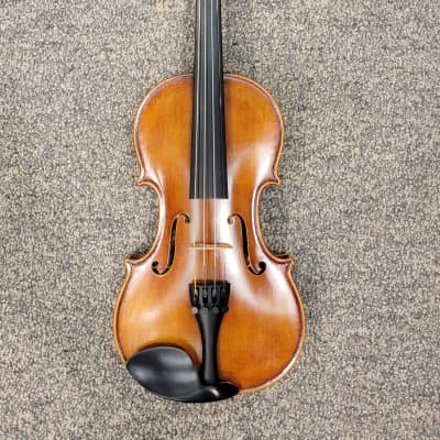 D Z Strad Violin Outfit- Model 300 (1/2 Size) (Light Antique Finish) image 1