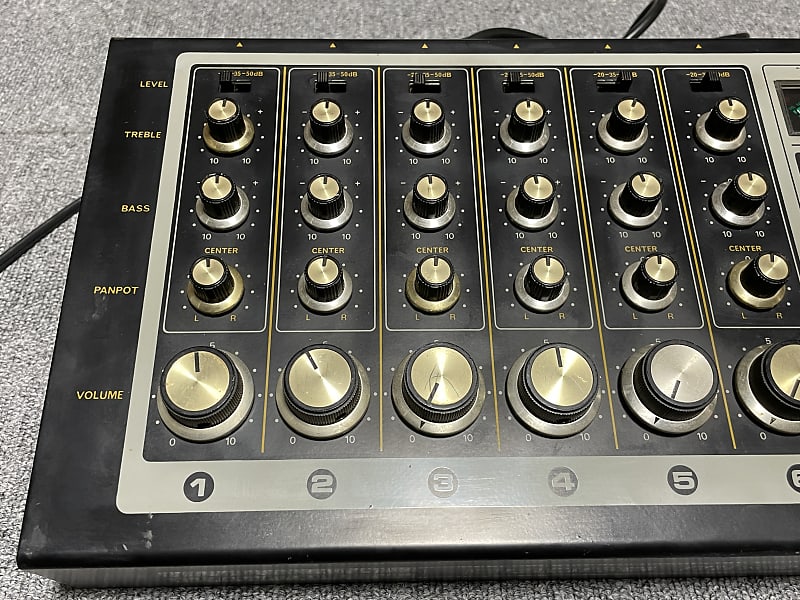 BOSS KM-6B ミキサー Boss KM-6B Mixer FOR SALE – Soundgas